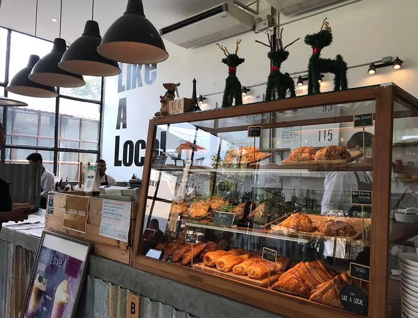 Cafe Like a local